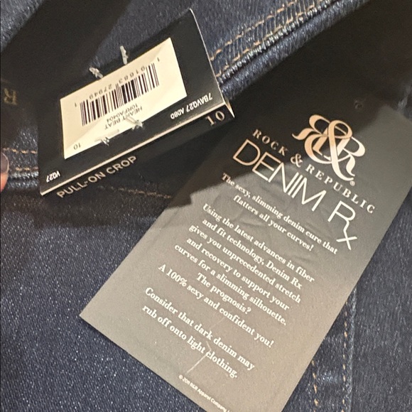 Rock & Republic Women's Denim Rx Fever Pull On Crop Jeans - Picture 5 of 6